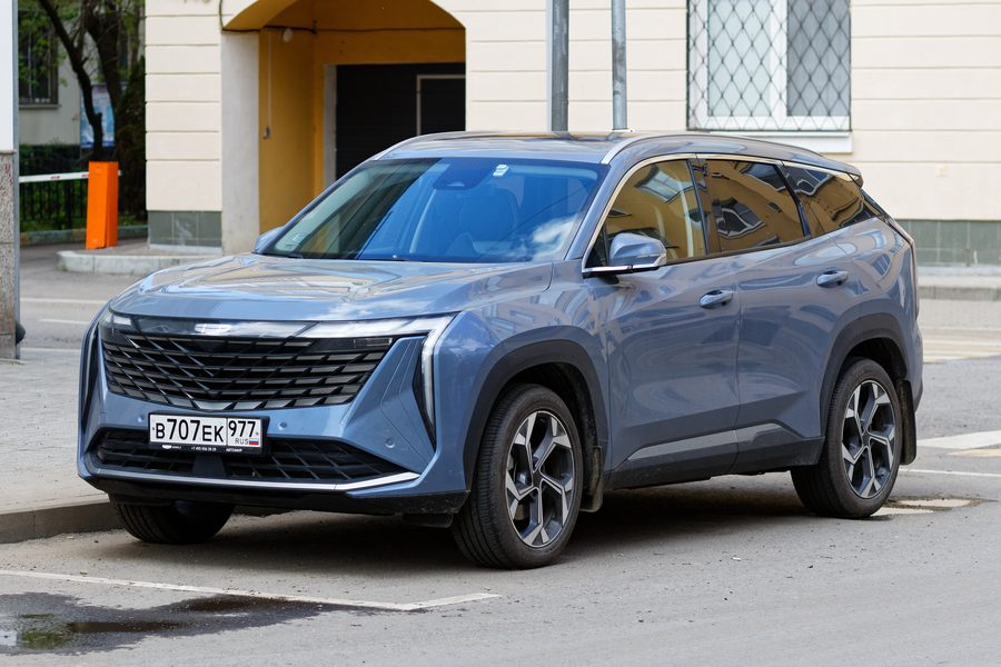 Geely Atlas: поколения и отличия
