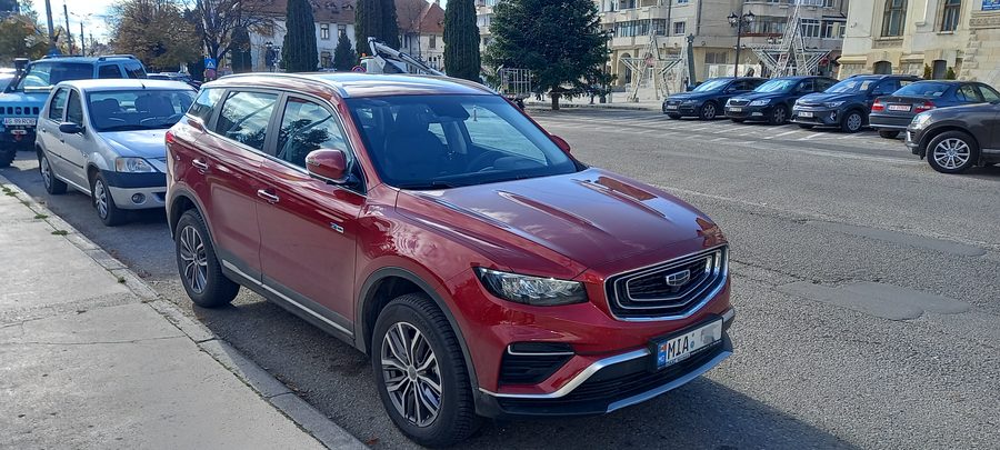 Geely Atlas: поколения и отличия
