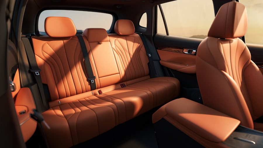 Geely запускает продажи электрического кроссовера EX5 в Китае: 329 л.с., 800 В и до 635 км запаса хода